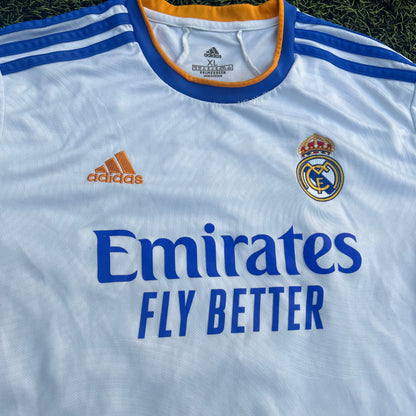 Real Madrid 2021/22 Home Shirt – XL (Athletic Fit, Fits Like L)